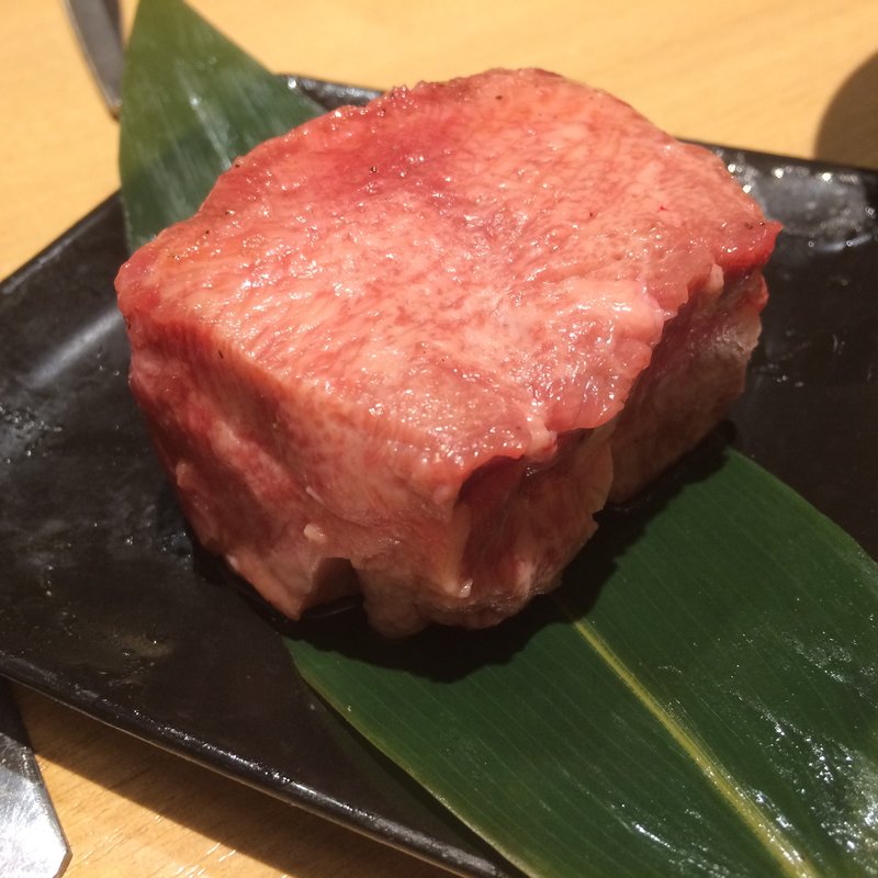 厚切りタン(鶴橋焼肉白雲台 グランフロント大阪店)
