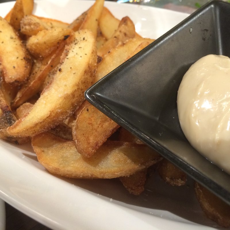 アンチョビポテトフライ(俺のフレンチ・イタリアン 松竹芸能 角座広場)