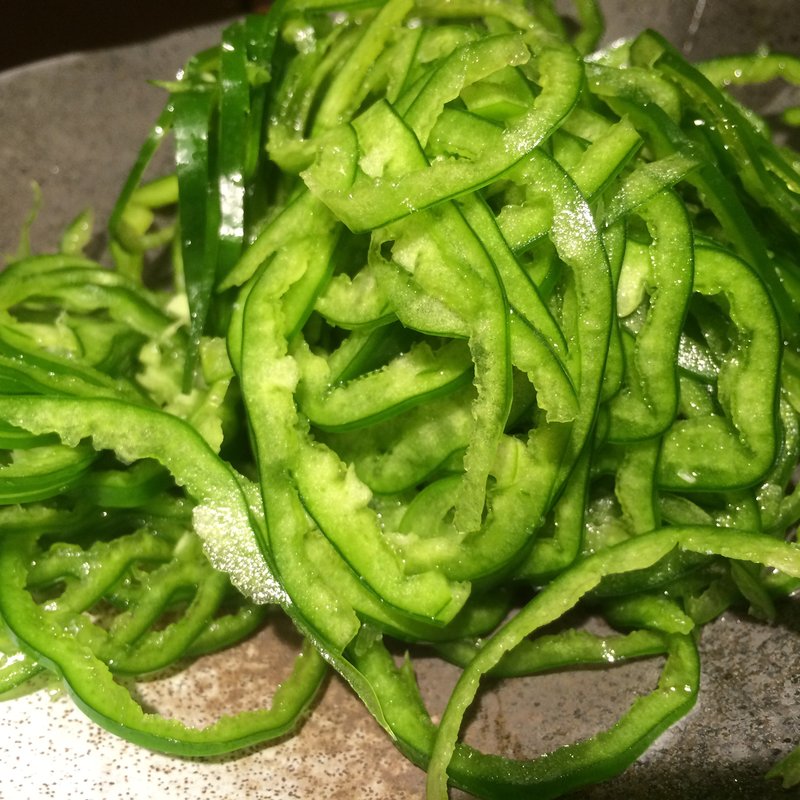 ピーマンスライス(闘鶏 三郎店)