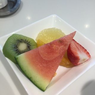 フルーツ盛り合わせ(TAKANOフルーツパーラー)