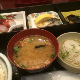 和田定食(でんがく季節料理おかじま)