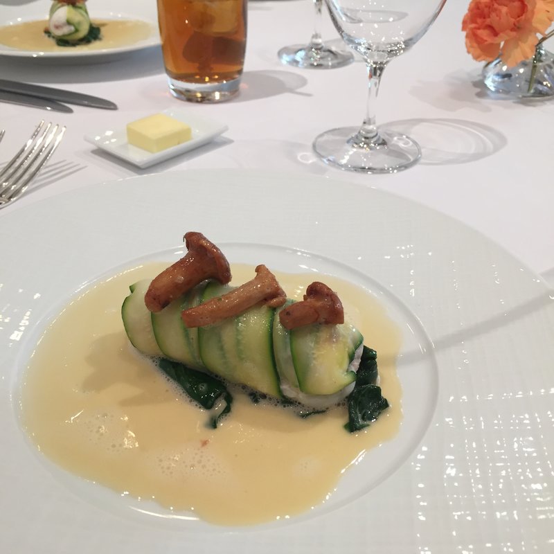 (ラ　ジュネス （La JEUNESSE）)