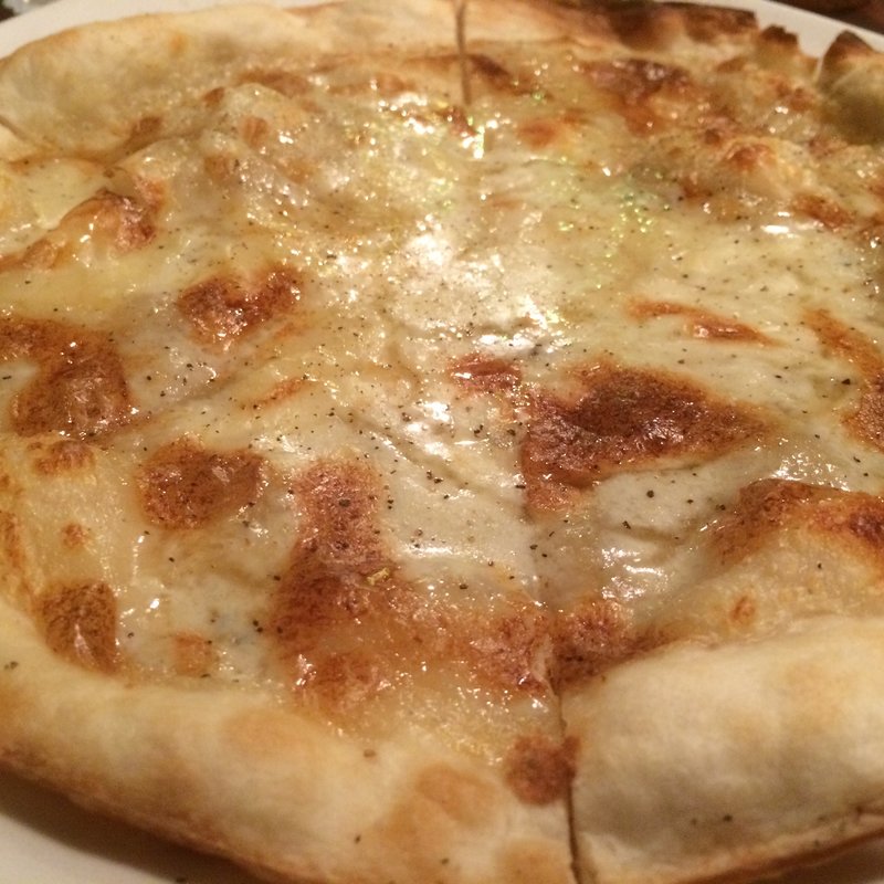 コルゴンゾーラのピッツァ(スタンドあじと )