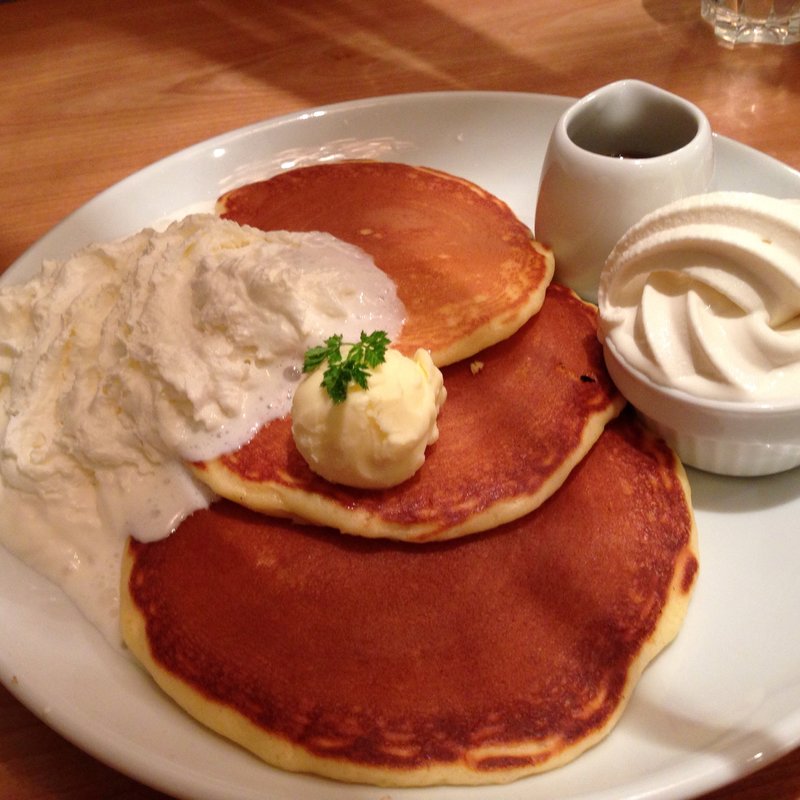 プレミアムパンケーキ〜純生クリーム＆北海道生乳ソフトクリーム添え〜L(3枚)(バター あべのHoop )