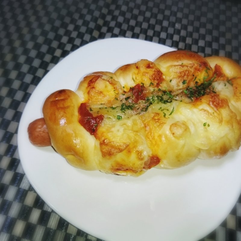 チーズウインナー(ホームベーカリーあんですMatoba / 的場製餡所)