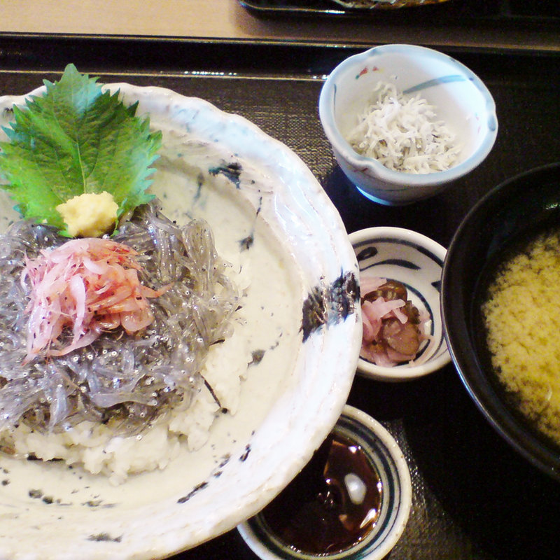 生しらす丼 （ランチ）(快飛 茅ヶ崎ラスカ店)