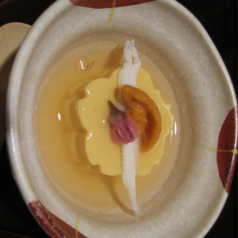 月(祇園 京料理 花咲 （ギオンキョウリョウリハナサキ）)