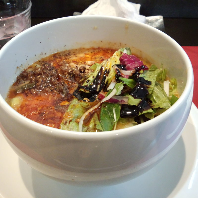 ヘーゼルナッツ風味特製坦々麺セット(蔭山樓)