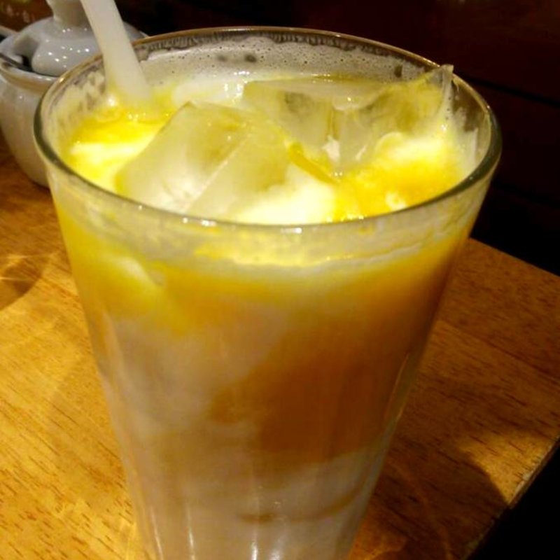 マンゴーラッシー(カンテグランデ グランフロント大阪店 （CANTE GRANDE）)