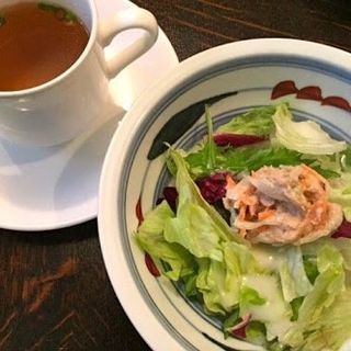 セットのサラダとスープ(グリル満点星　新宿店)