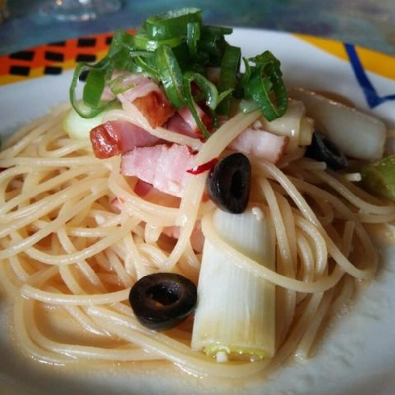 長ネギと黒オリーブのパスタ(ラ・パスタ陶 和光店)