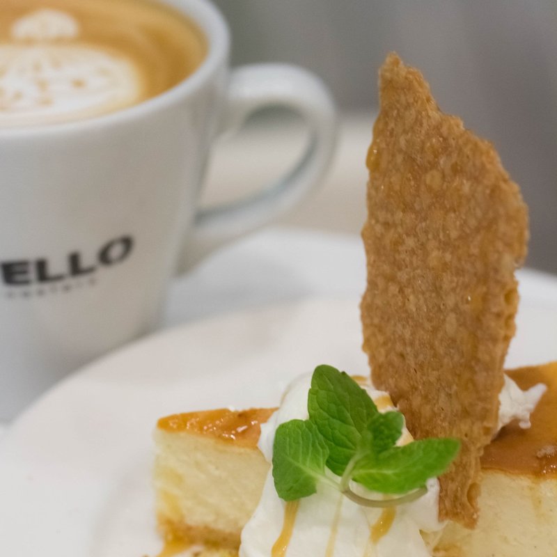 カフェラテドルチェセット(シェーカーズカフェ ラウンジ （shakers cafe lounge）)