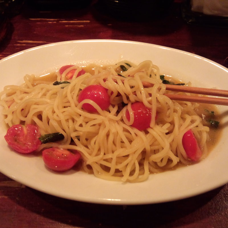 塩トマトやきそば(たちのみあつまり)