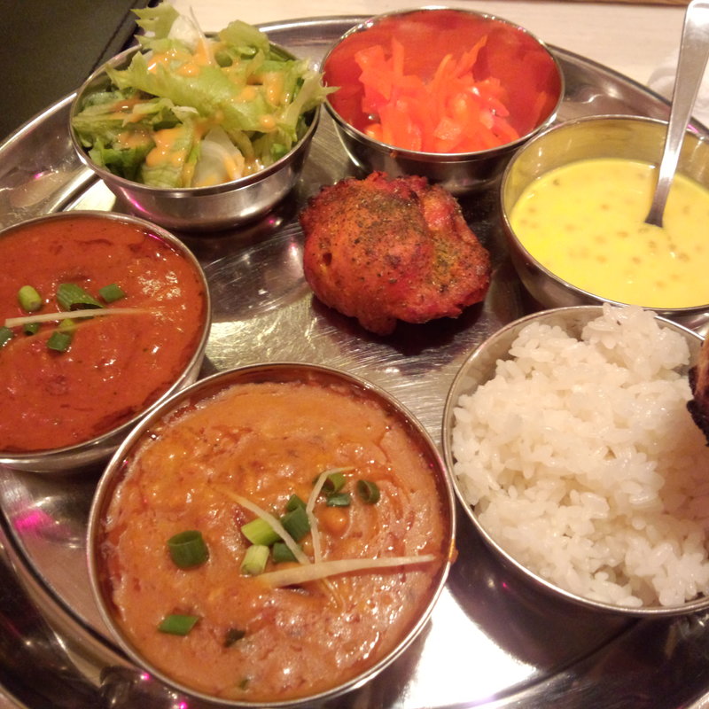 ディナーセットB（カレー二種類）(スパイスカフェ87サタースィ)