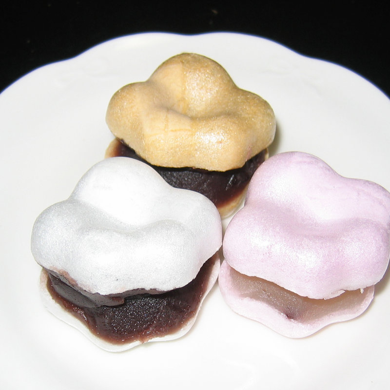 三色梅もなか　（1個）(梅花亭)