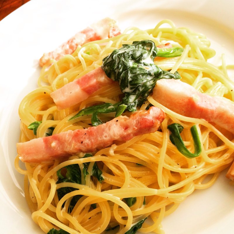 ベーコンとほうれん草のクリームパスタ(リストランテ Stazione)