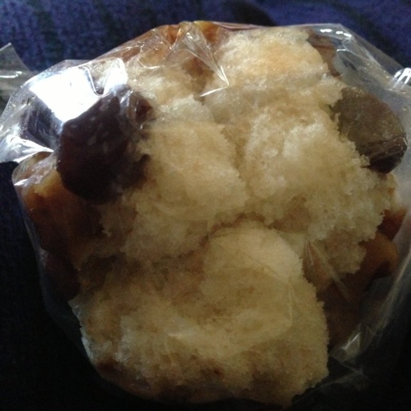 きな粉と豆の蒸しパン(ミスタームシパン)