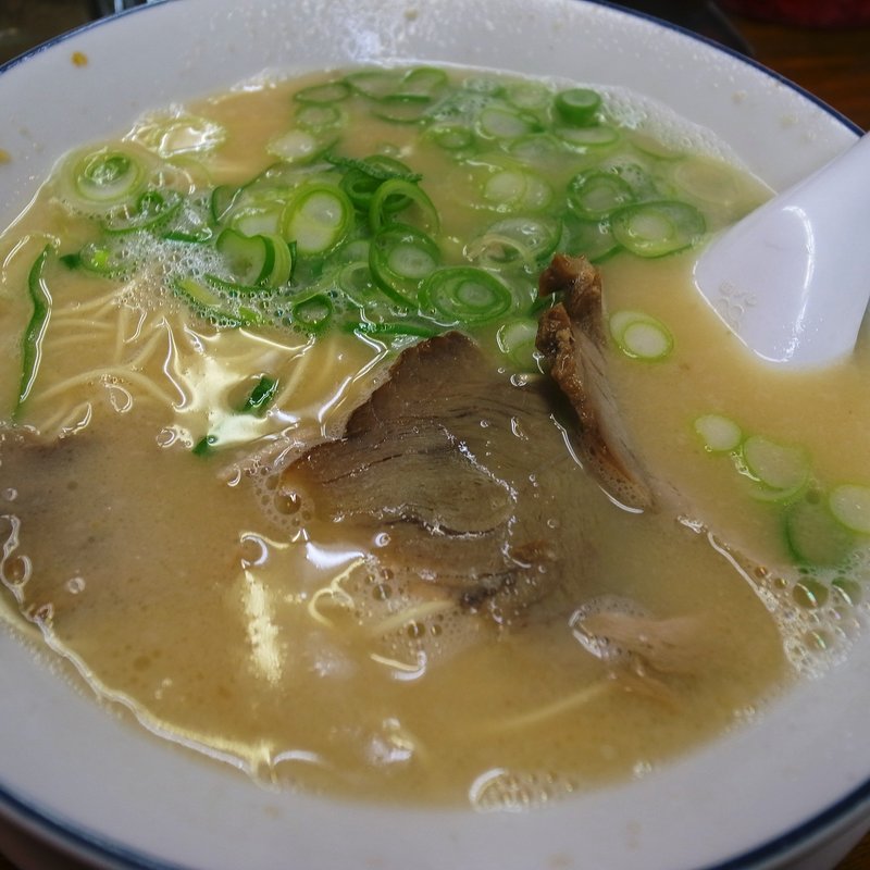 ラーメンと餃子のセット(長浜屋台 一心亭 本店)