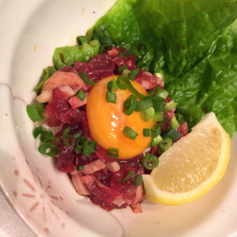 桜ユッケ(焼肉や 漫遊亭 千葉ニュータウン店)