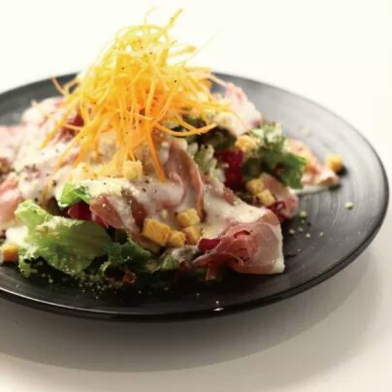 生ハムのシーザーサラダ(カツバル )