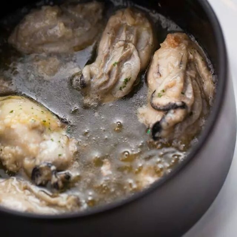 牡蠣のアヒージョ(カツバル )