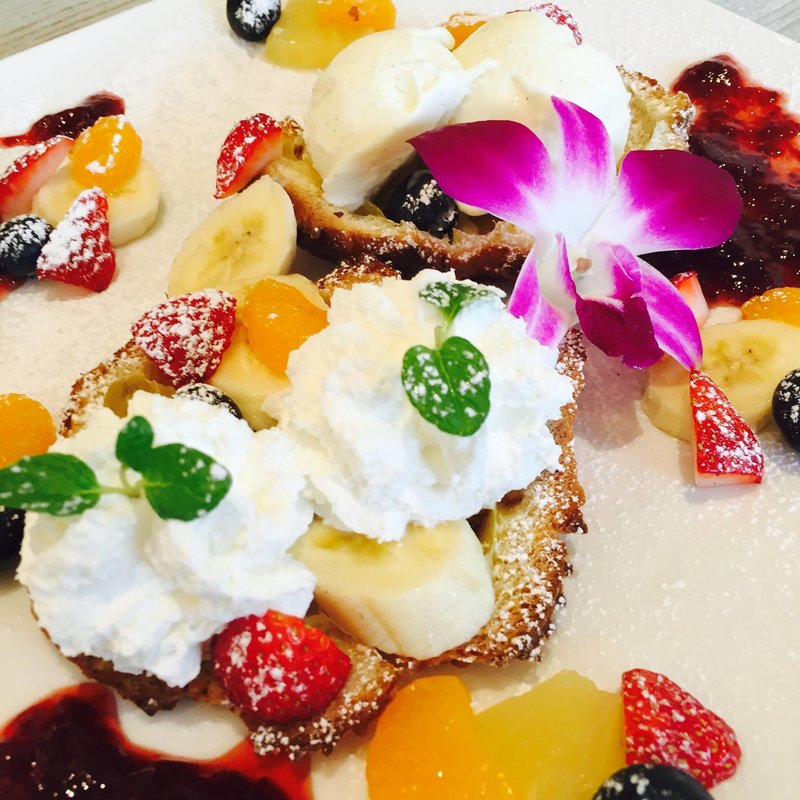 シナモンズスペシャルポップオーバー(Cinnamon's Restaurant 横浜山下公園店)