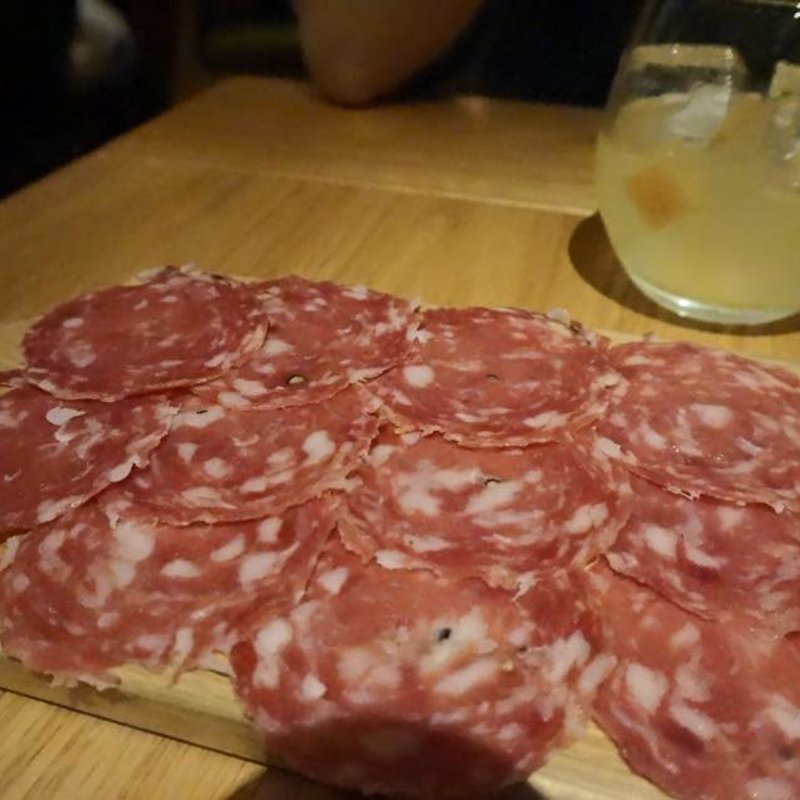 サラミ(La Pesquera MARISQUERIA)