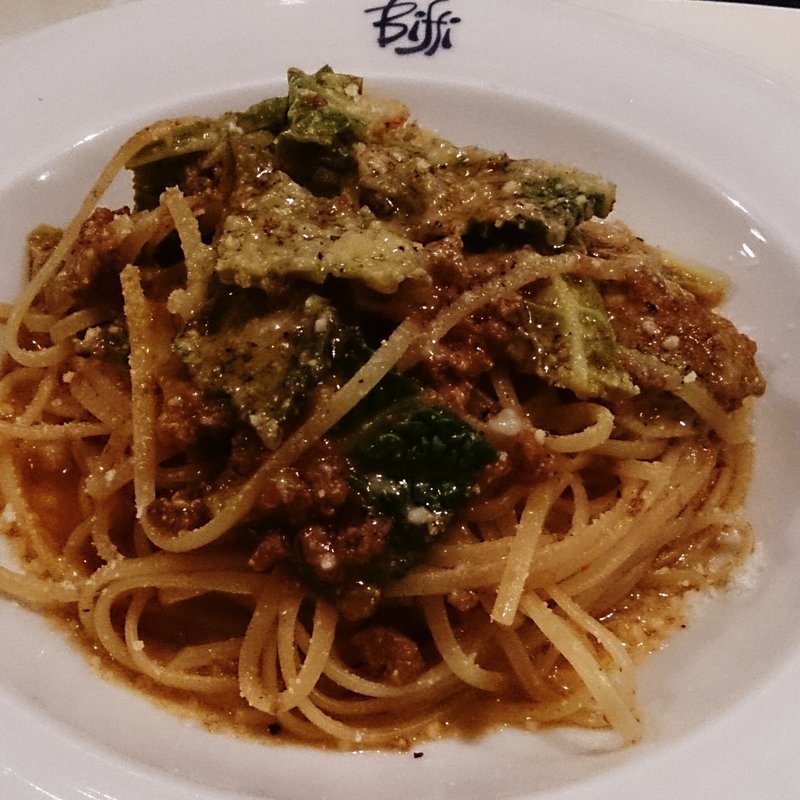 コースB（仔牛とサボイキャベツのボロネーゼ）(ビッフィ ヴィーニ エ ピアッティ （Biffi vini e piatti）)