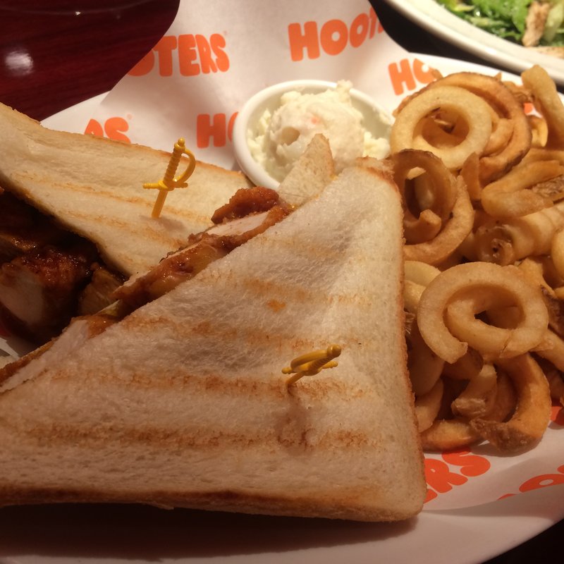 ストリップ・チーズ・サンド(フーターズ 大阪店(HOOTERS OSAKA))