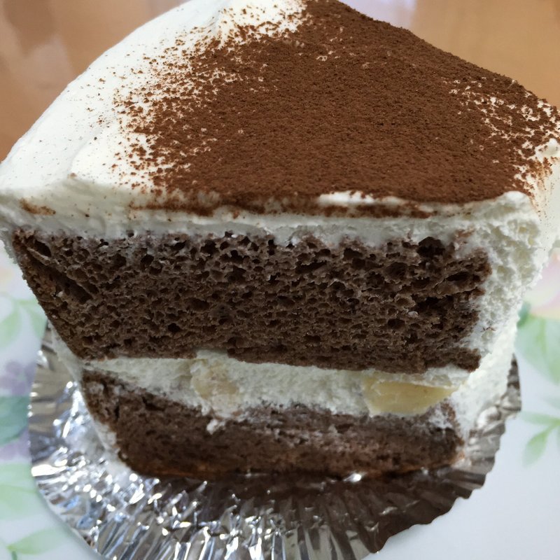 チョコバナナシフォン(パティスリーコトブキ ヨーカドー店)