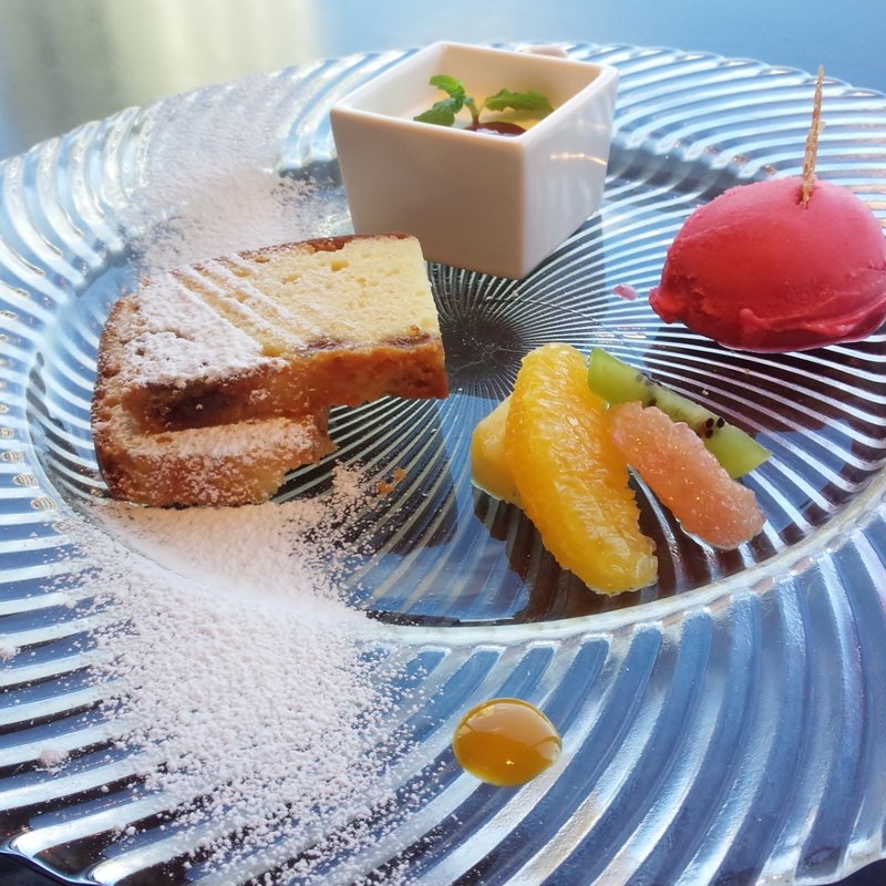 レディースランチ　パティシエドルチェ(イルピノーロ スカイテラス そごう横浜店 （IL PINOLO SKY TERRACE【旧店名】イルピノーロ・レヴィータ）)