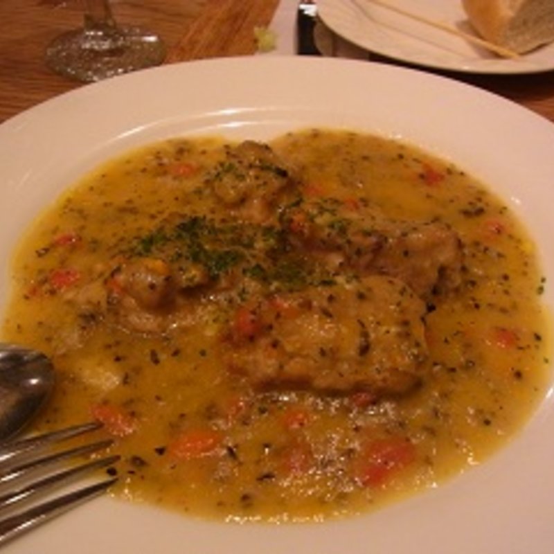 スペイン産地鶏のオリーブ煮(エルチャテオ 銀座店)