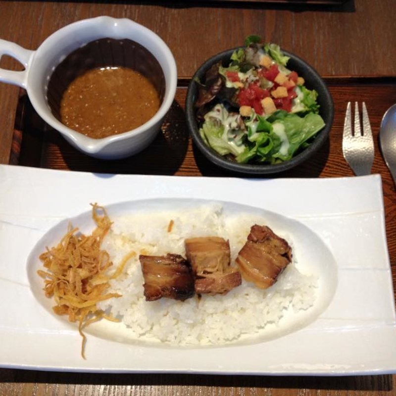 ほうじ茶ポークのスパイシーカレー(神楽坂 茶寮 本店)