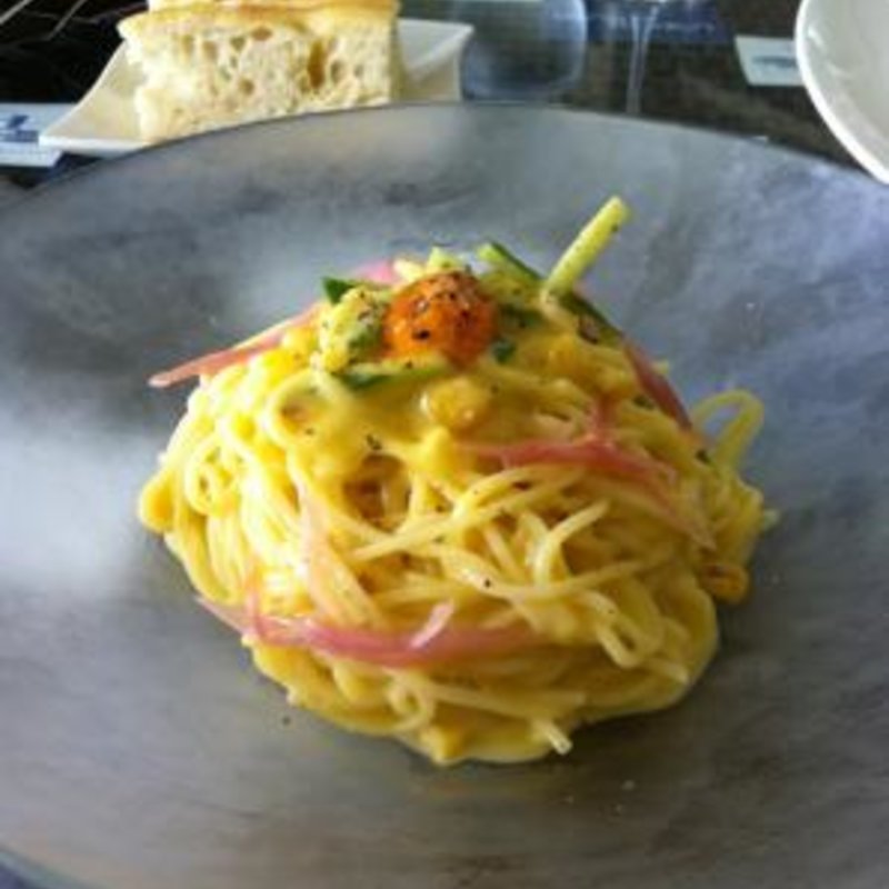 トウモロコシの冷製パスタ(セストセンソ 新宿タカシマヤ店)