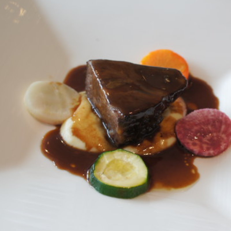 牛ホホ肉の赤ワイン煮込み(セストセンソ 新宿タカシマヤ店)