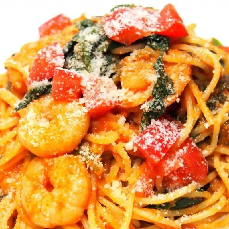 海老とほうれん草のトマトパスタ(vogues)