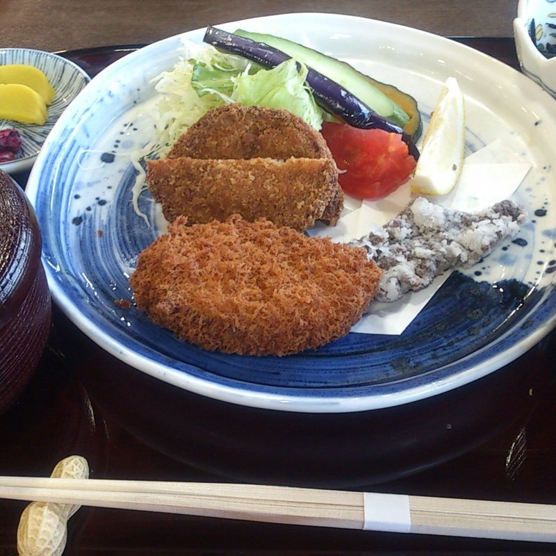食べ比べ定食(和田浜 )