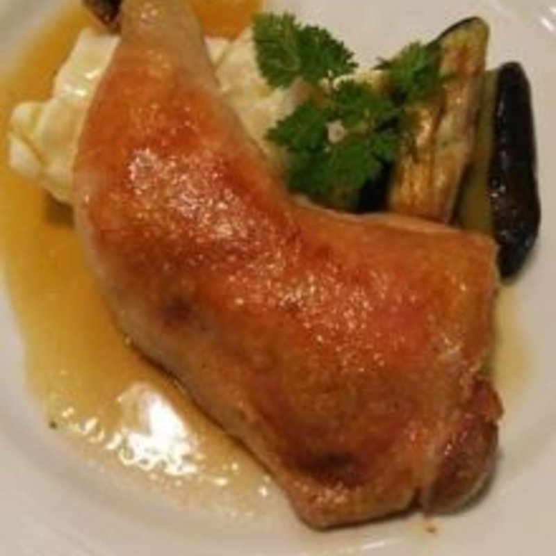 骨つき鳥モモ肉のコンフィ(ブールマニエ （ぶーるまにえ）)