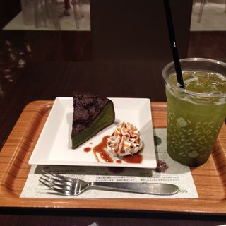 抹茶ガトーショコラ(nana's green tea ルミネ北千住店)