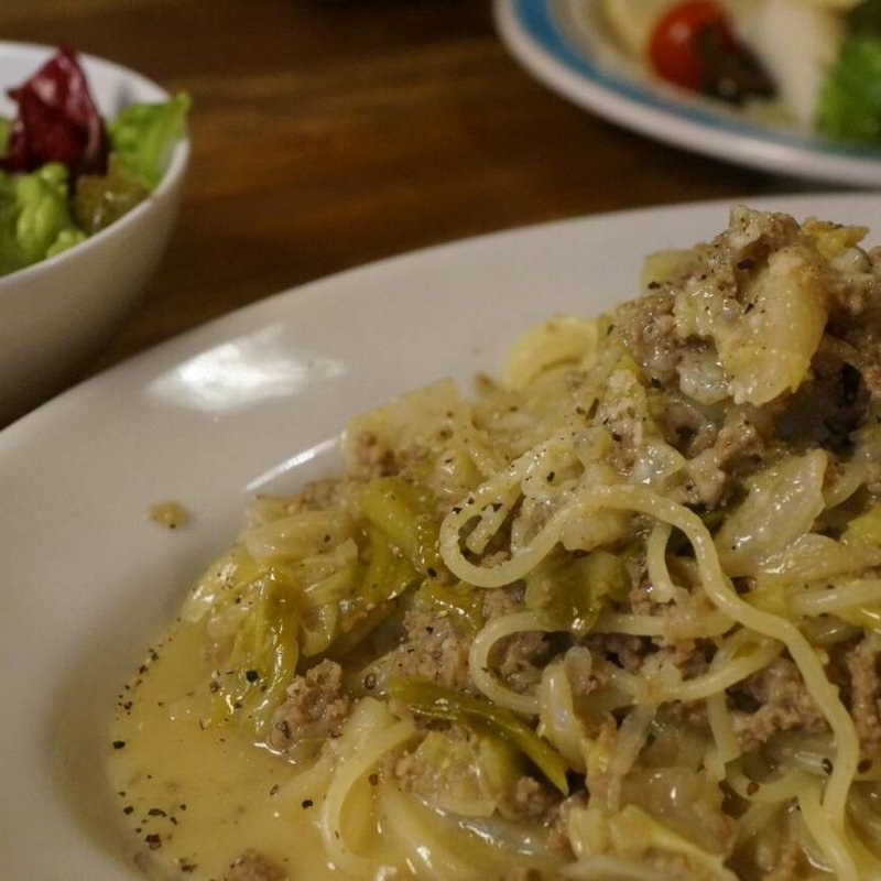 本日の生パスタ（サラダ付き）(iriya plus cafe（イリヤプラスカフェ）)