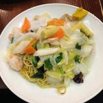 海鮮あんかけ塩焼きそば(広東酒家らくらく 江戸川橋 （カントンシュ カラクラク）)