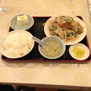 レバニラ定食(四川餃子房)