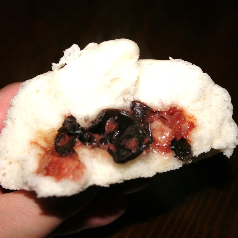 阿媽肉包　（あーまーにくまん） (耀盛號(ヨウセイゴウ)売店)