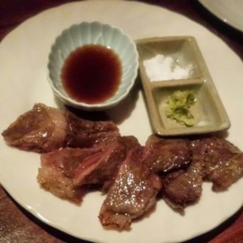 黒毛和牛特上サーロイン(炭火焼 火炉)