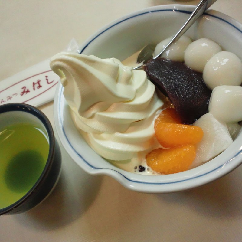 白玉クリームあんみつ(あんみつ みはし 東京駅一番街店)