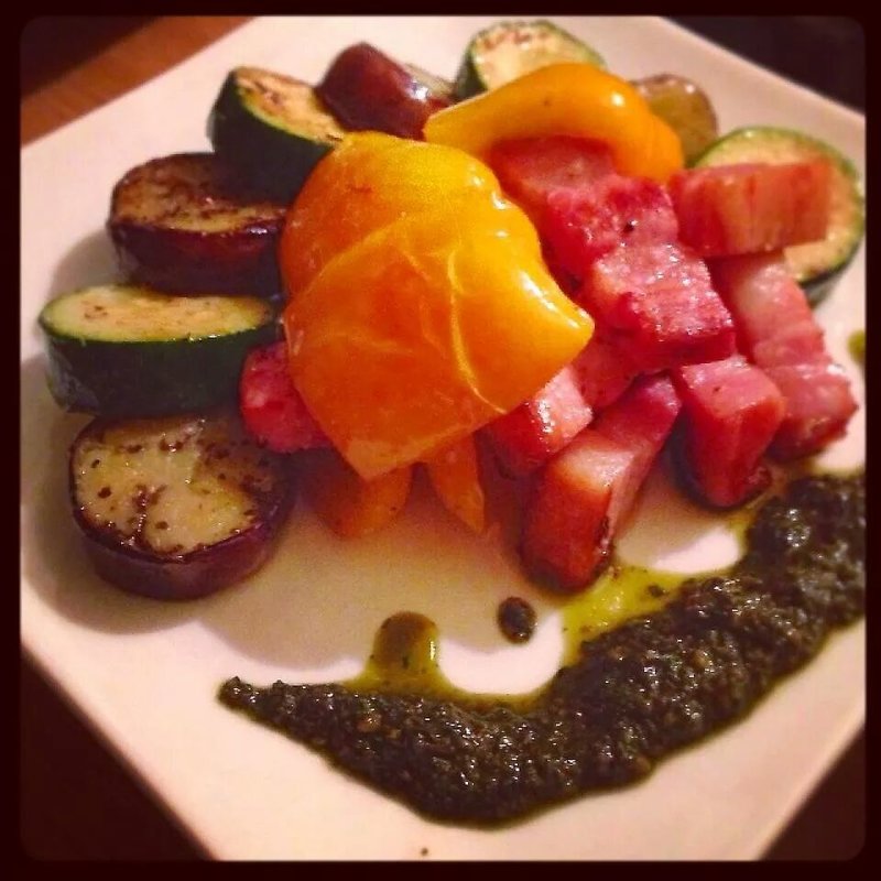 野菜とベーコンのソテー自家製ジェノベーゼ(HEJIRA)