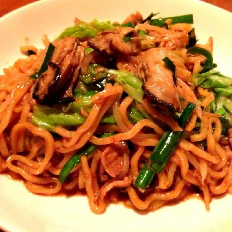 牡蠣入りソース焼きそば(HEJIRA)