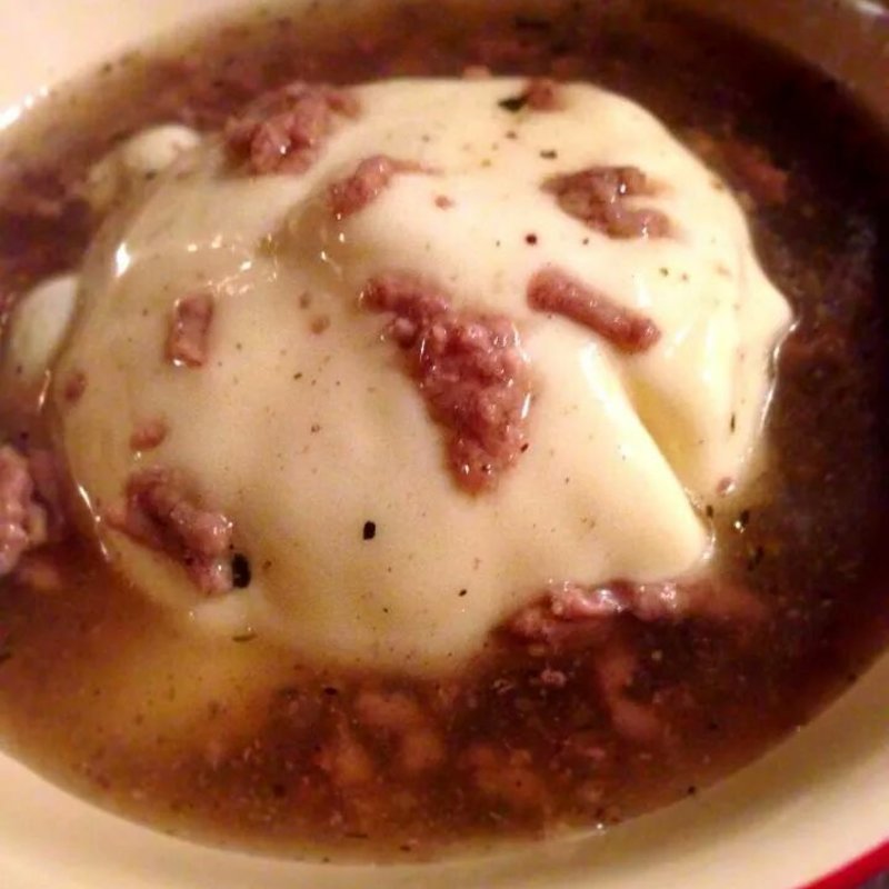 まるごと玉ねぎのちーずのせコンソメスープ(HEJIRA)