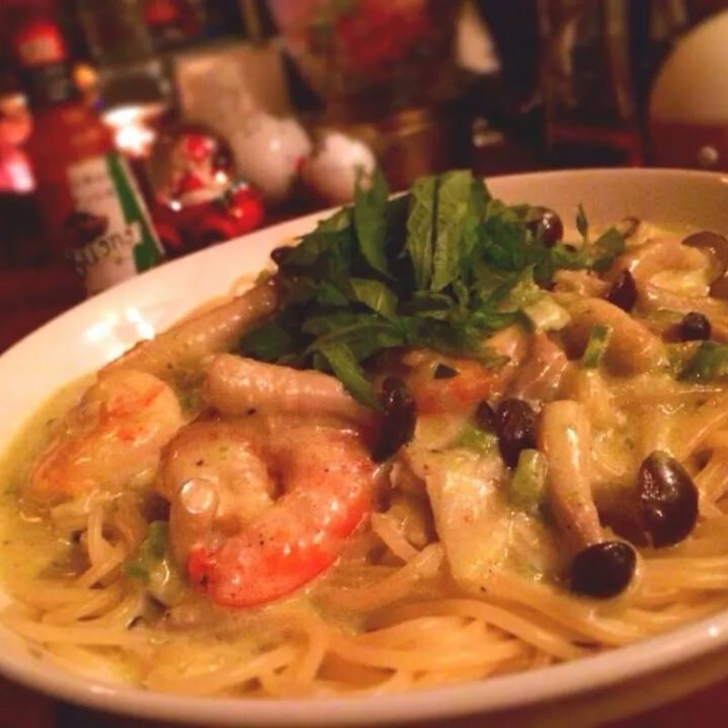 エビとしめじのわさびクリームパスタ(HEJIRA)