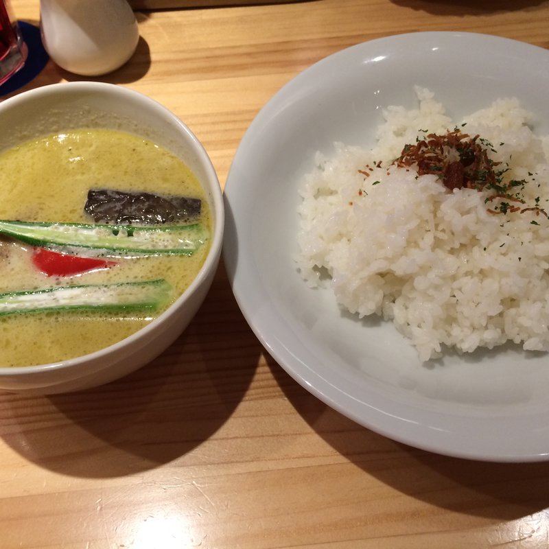 チキンのグリーンカレー(ヴィーナス （VENUS）)